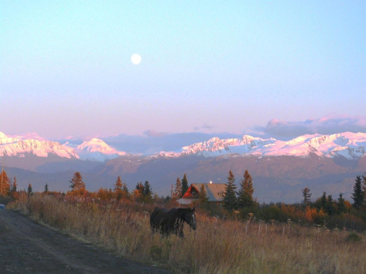 The Husky Ranch Hostal Homer Exterior foto